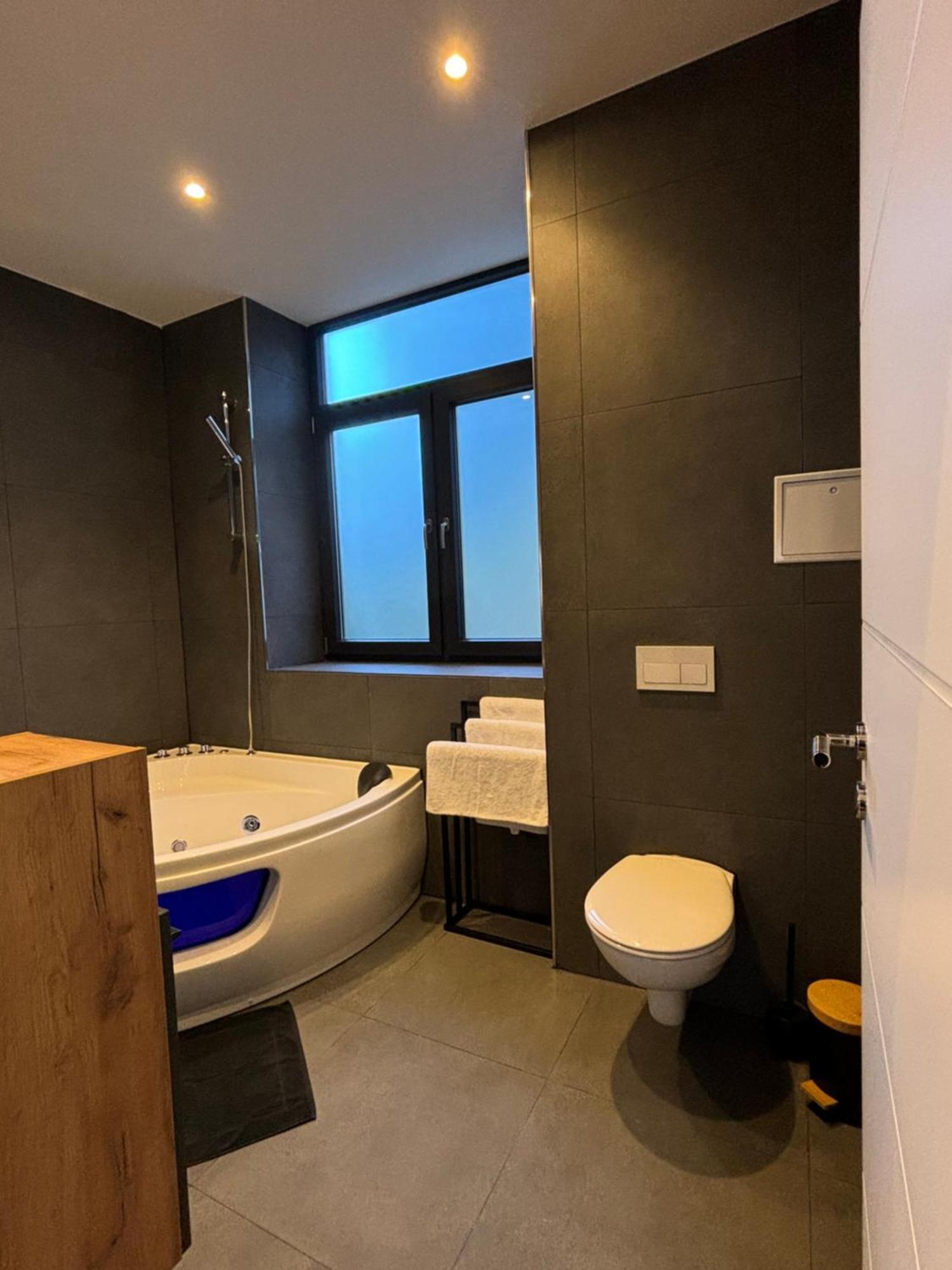 Luxus Apartment Mit Whirlpool In Киль Экстерьер фото